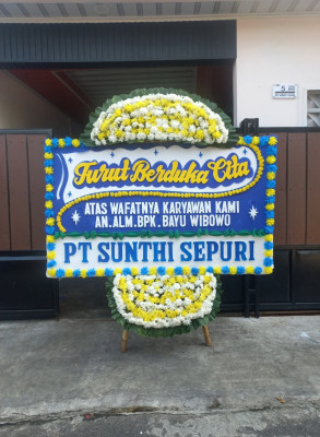 Papan Bunga Duka di Muara Satu